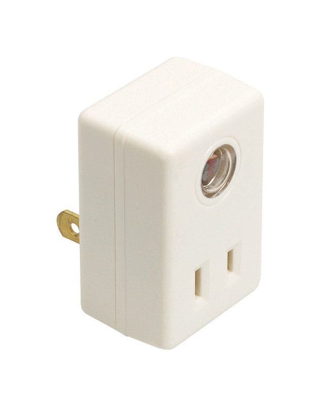Amertac CL11LC White Photoelectric Plug In Light Control 1 pk