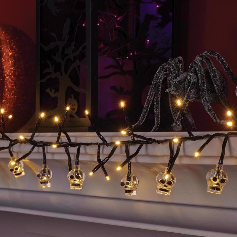 Celebrations 34966-71 Halloween Warm White 120 ct 9 ft. LED Prelit Skull Lights